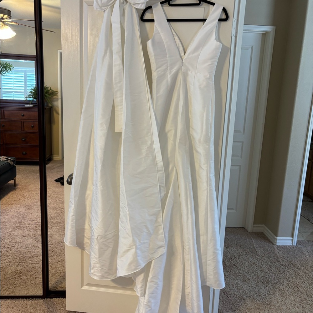 White Sleeveless V-Neck Bridal Gown